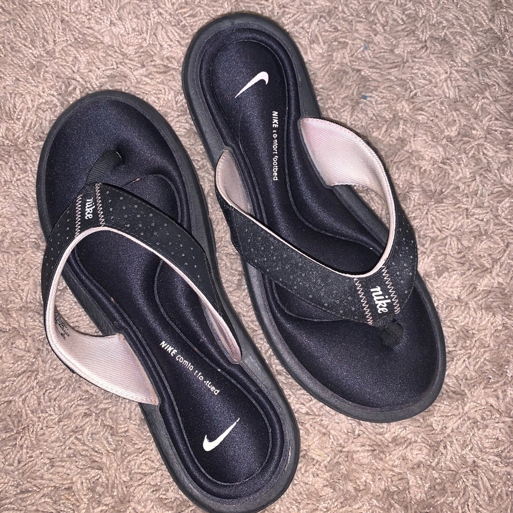 COPY - Nike Flip Flops